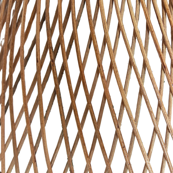 Lampadario in rattan intrecciato