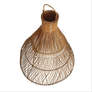 Lampadario in rattan intrecciato