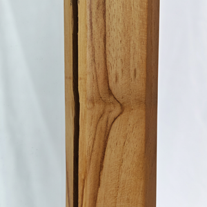 NARA – Dettaglio teak sfondo bianco