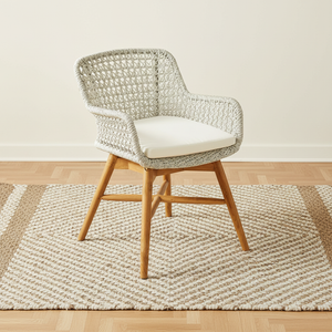 Sedia Veronika su tappeto seagrass