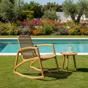 SUZI – Piscina giardino fiorito